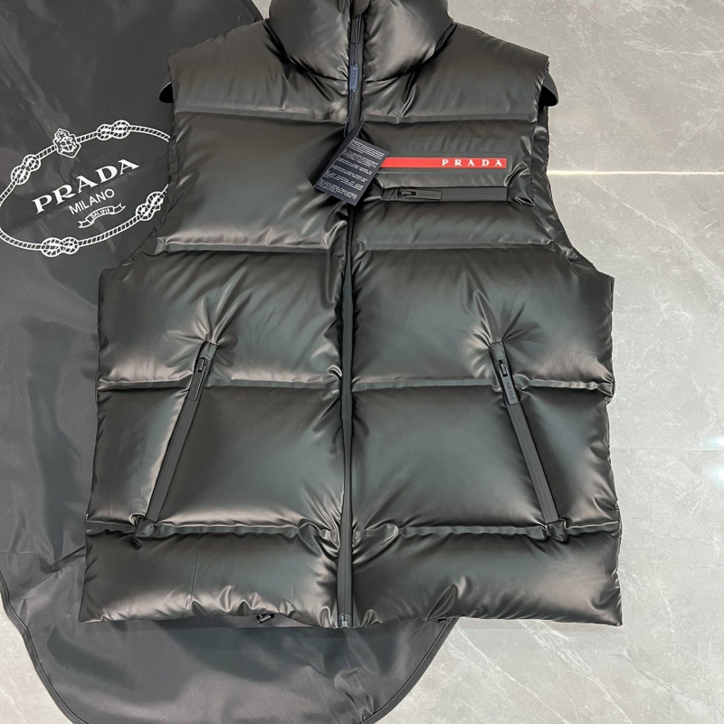 Pra*a down coat